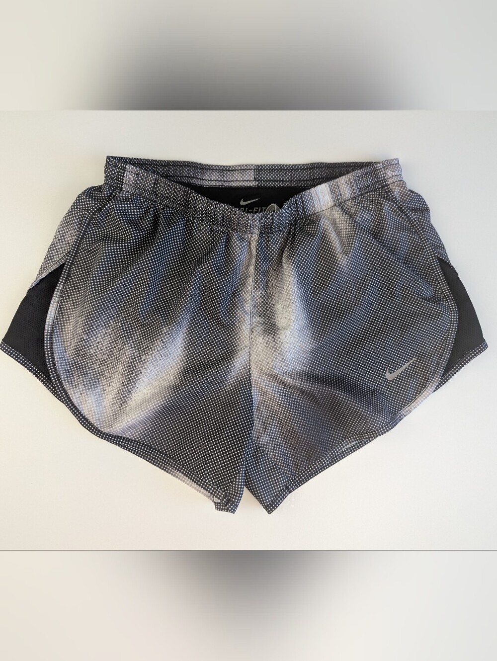 Nike Dri-Fit Womens XS Black Gray White Running Tempo Shorts Back Zipper Pocket